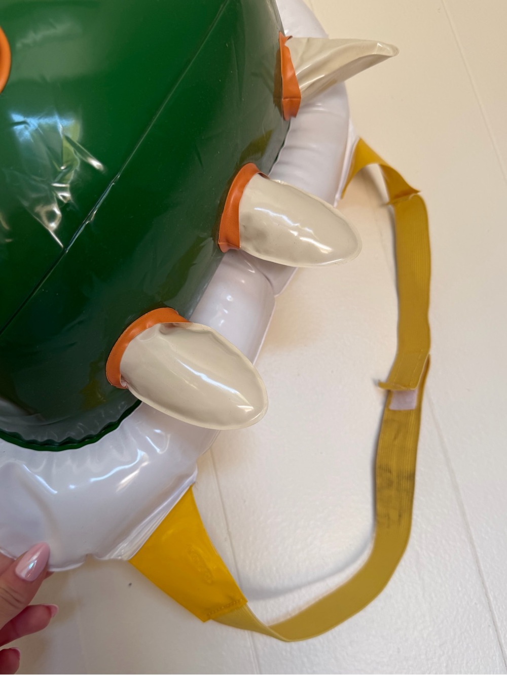 MARIO Bowser Inflatable Shell Costume - Picture 3 of 4